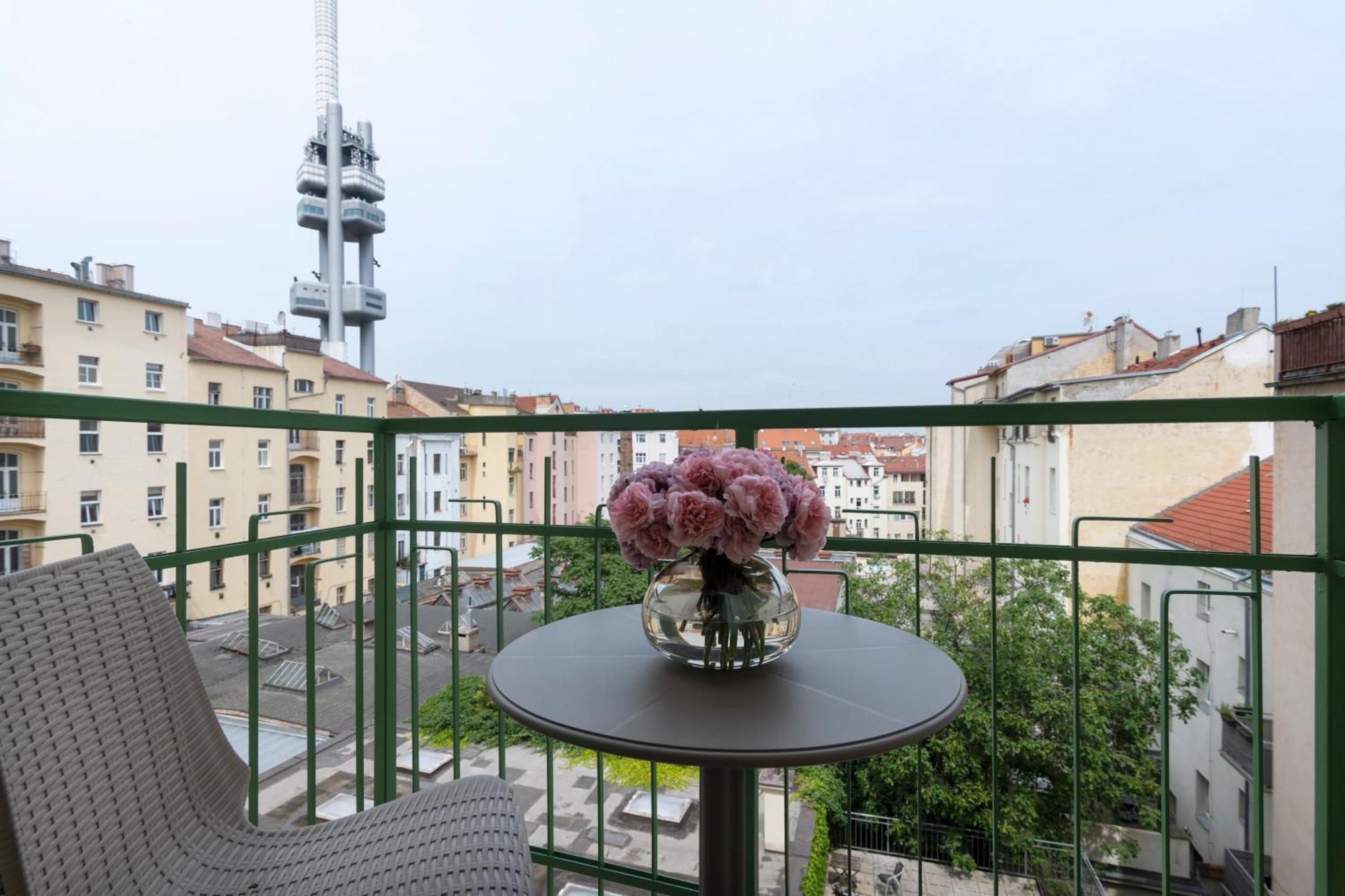 Encore Boutique Residence By Dwellfort Prag Exterior foto