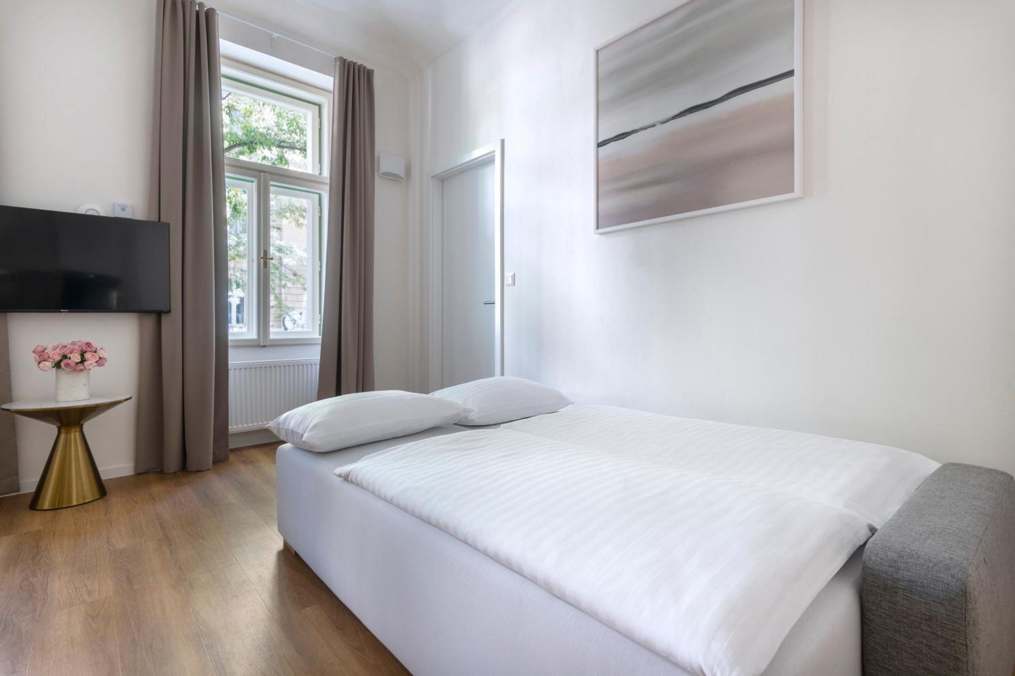 Encore Boutique Residence By Dwellfort Prag Zimmer foto